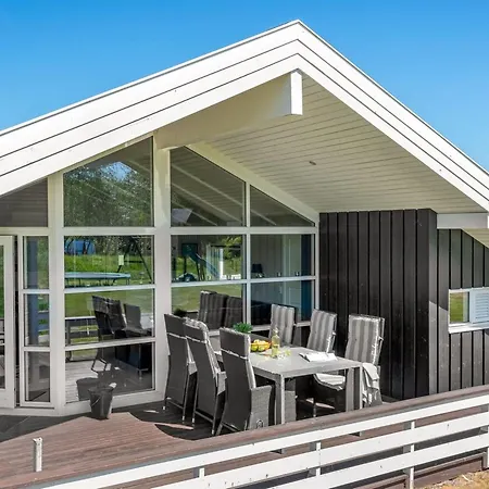 Domna - 800m From The Sea By Interhome *