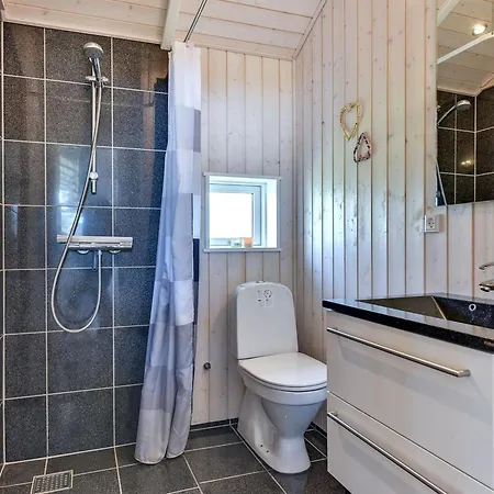 Domna - 800m From The Sea By Interhome Feriehus *