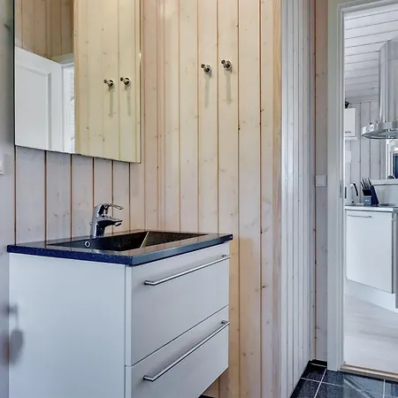 Domna - 800m From The Sea By Interhome Feriehus *