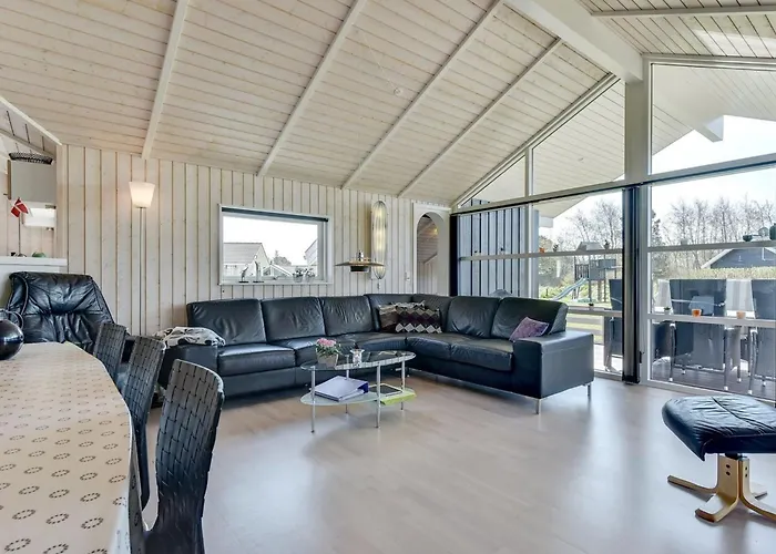 Domna - 800m From The Sea By Interhome